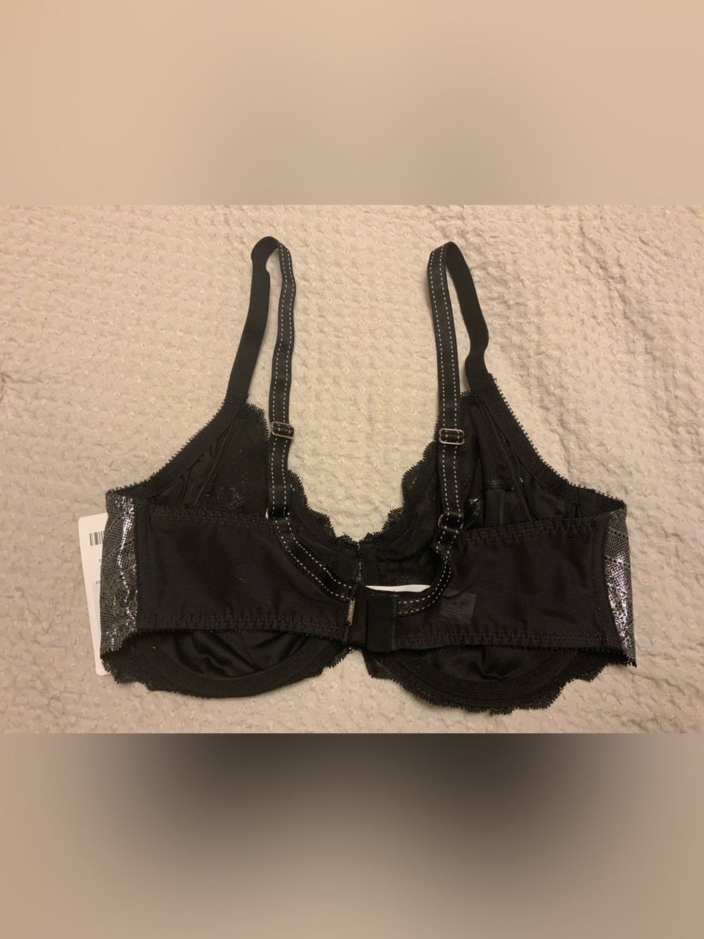 Chantelle Rive Gauche Side Support Bra in Metallic Effect - Picture 6 of 7
